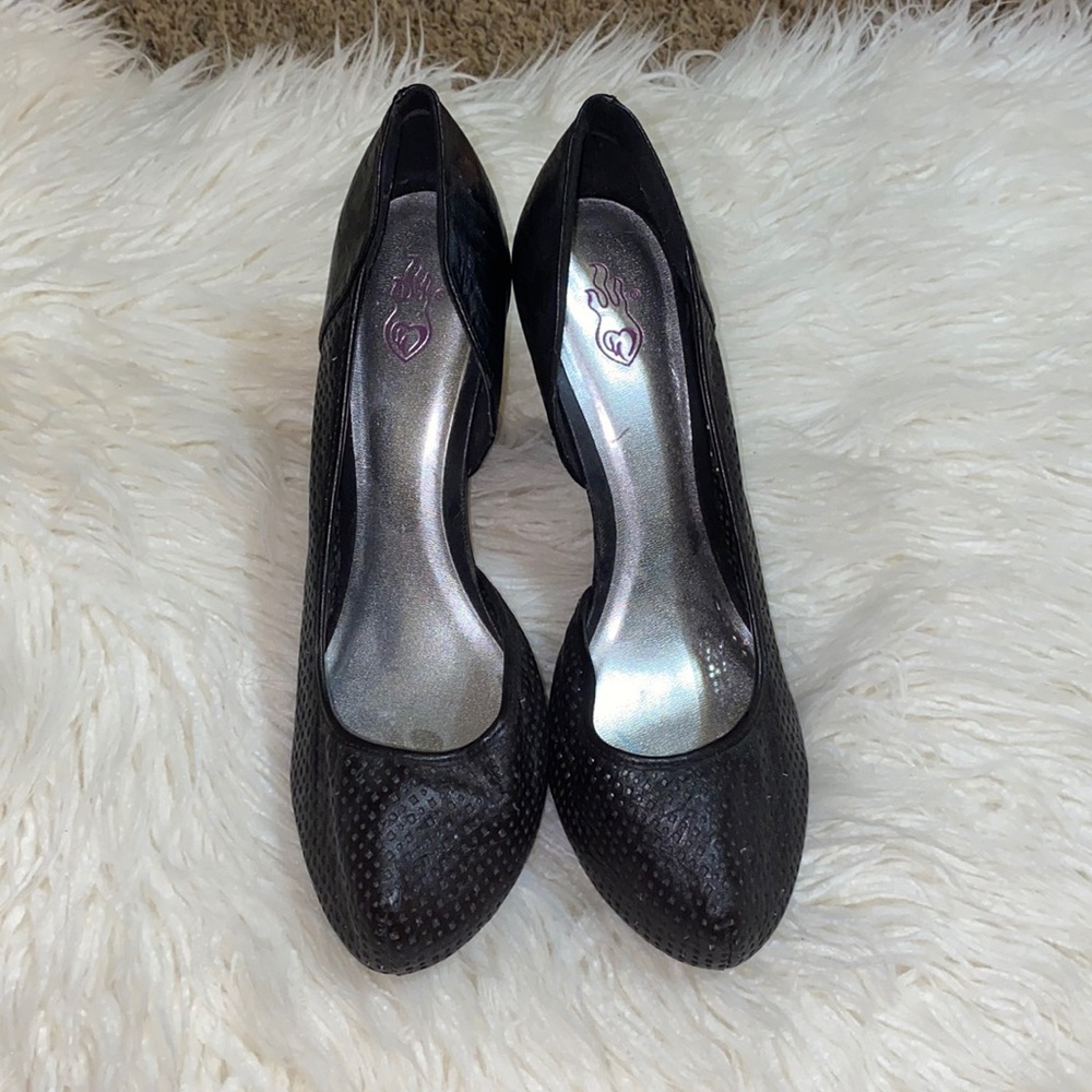 Black perforated Torrid Heels
